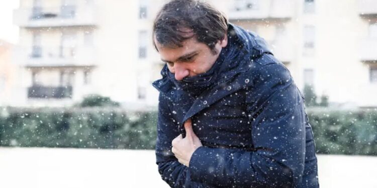 "هل يؤثر الشتاء وحالة الجو على المزاج؟"