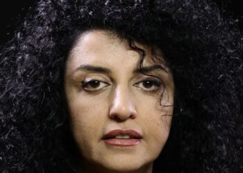 "لجنة نوبل تجري اتصالًا عبر الفيديو مع الناشطة الإيرانية نرجس محمدي"