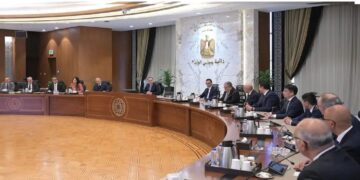 مصر توقع عقدًا لإنشاء مصنع سيارات "إم جي" الصينية بقيمة 135 مليون دولار