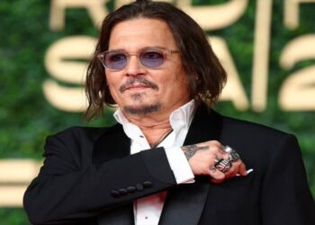 جوني ديب: مدينة العلا فريدة وأتمنى توثيقها في فيلم