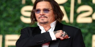 جوني ديب: مدينة العلا فريدة وأتمنى توثيقها في فيلم