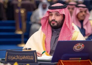 قمة الكويت تؤكد دعم جهود السعودية لتنفيذ حل الدولتين