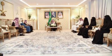 أمير نجران يُدشِّن النظام المطوّر للخدمات الصحية بالمستشفى الجامعي