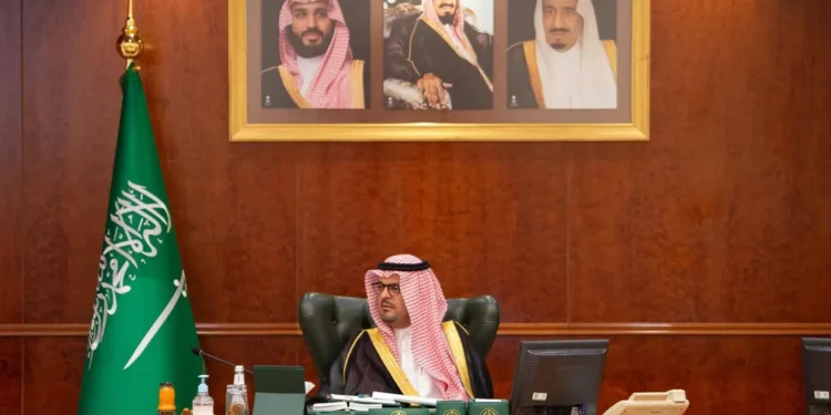 نائب أمير منطقة مكة المكرمة يرأس اجتماع اللجنة التنفيذية للجنة الحج المركزية