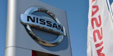 خبير بقطاع السيارات: “نيسان” اضطرت لعرض تخفيضات كبيرة على أثمانها فتعرضت للخسائر