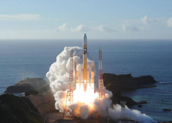 صاروخ “فيغا سي” الأوروبي ينطلق بنجاح ويضع قمرًا اصطناعيًا في مداره