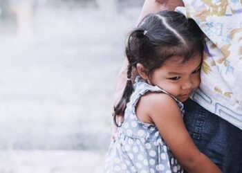 مستشارة تربوية: الحرص الزائد على الأبناء سلاح ذو حدين يقوض الثقة بالنفس