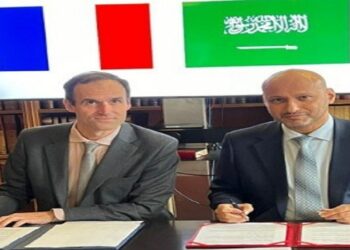 "المملكة وفرنسا توقعان سجل مباحثات لتعزيز التعاون في مجال النقل الجوي"