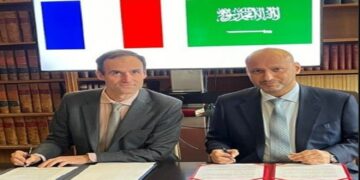 "المملكة وفرنسا توقعان سجل مباحثات لتعزيز التعاون في مجال النقل الجوي"