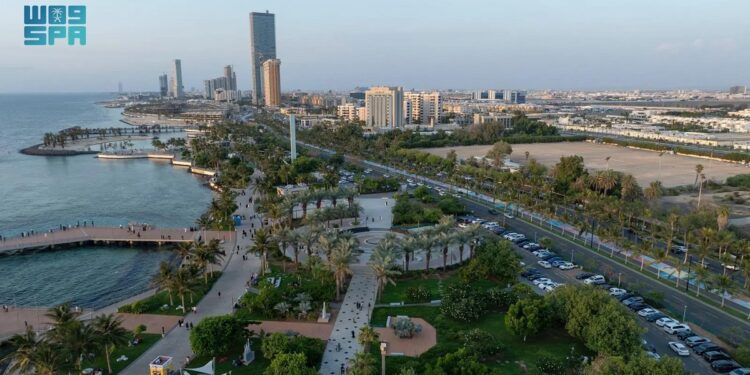 شتاء جدة يستقطب الأهالي والزوار للاستمتاع بالواجهات البحرية والحدائق