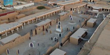 “المباني القديمة” في قرية “لينة”.. ذاكرة تعكس حياة الأجيال السابقة