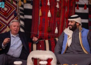 مخيم العُلا الشتوي.. الدفء والطبيعة والتاريخ والدبلوماسية السعودية الرصينة