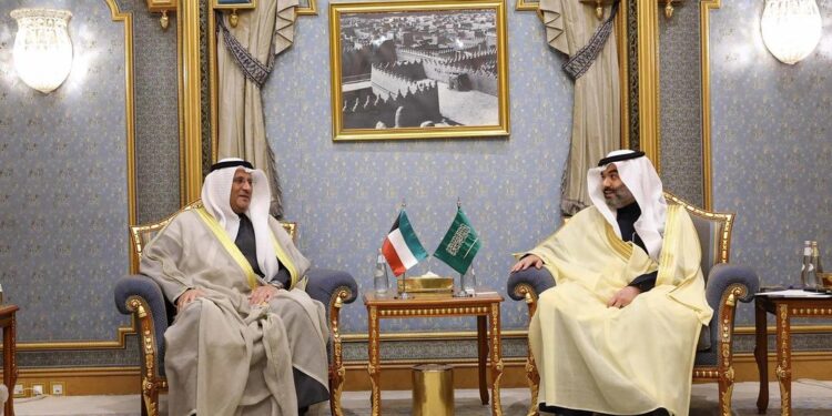 وزير الاتصالات يجتمع مع نظيره الكويتي وكبار مسؤولي الأمم المتحدة والاتحادات لتطويع التقنية والذكاء الاصطناعي