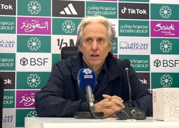 خيسوس” مدرب الهلال: الشباب أصبح أفضل من الموسم الماضي.. وطرد “كوليبالي” صحيح