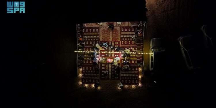 التخييم في العُلا يجذب الزوار بأجواء شتوية ساحرة