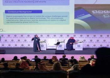 "الأمين العام لمنظمة التعاون الرقمي: المرونة الرقمية والاكتفاء الذاتي مفتاح حماية 'السيادة الرقمية'"