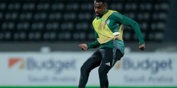 تحت إشراف “رينارد”.. “الأخضر” يواصل تدريباته استعدادًا لـ”خليجي 26″