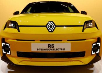 ارتفاع مبيعات سيارت رينو الفرنسية في عام 2024