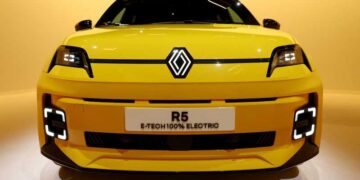 ارتفاع مبيعات سيارت رينو الفرنسية في عام 2024