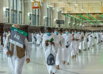 استشاري: ارتداء الكمامة يقي مرضى القلب وكبار السن من العدوى أثناء العمرة