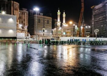 مكة المكرمة.. أمطار وسيول ورياح تشهدها العاصمة المقدسة