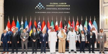 وزير العمل الأرميني يناقش تحديات سوق العمل في مؤتمر الرياض