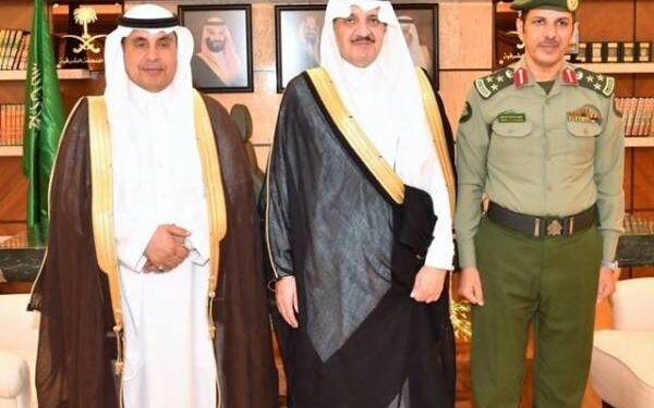 أمير الشرقية يهنئ مدير جوازات المنطقة بمناسبة تعيينه
