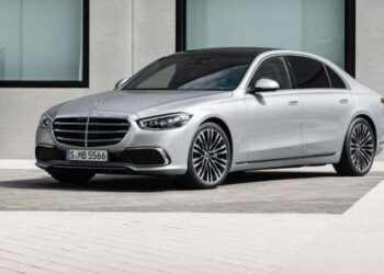 وزارة التجارة تعلن استدعاء 30 مركبة مرسيدس بسبب خلل في المحرك