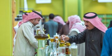 “43 مزارعًا و5 شركات يتنافسون بمنتجاتهم في معرض الزيتون بمهرجان الجوف الدولي”