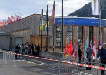 الخطيب: السياحة تتصدر جدول أعمال المنتدى الاقتصادي العالمي السنوي