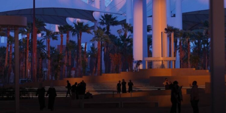 بينالي الفنون الإسلامية 2025 .. فرصة نادرة لرؤية آثار الحرمين