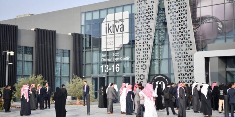 “مدن” و “اكتفاء” توقعان مذكرة تفاهم للتعاون في توطين سلاسل إمداد قطاع الطاقة