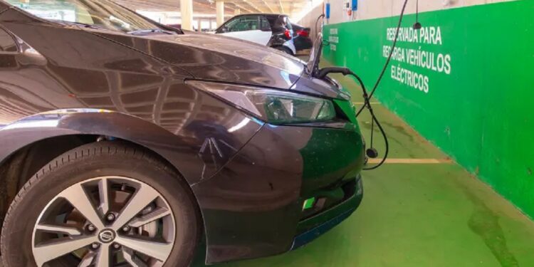 “بريتش تيليكوم” تخطط لشراء 3500 سيارة كهربائية لتعزيز أسطولها