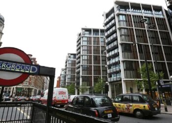 أثينا تبدأ تطبيق قانون يقيد تأجير العقارات السكنية.. وغرامة  20 ألف يورو في انتظار المخالفين