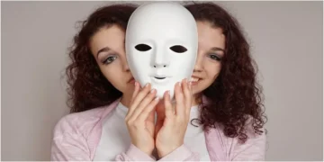 مرض اضطراب ثنائي القطب.. الأسباب والأعراض وطرق العلاج