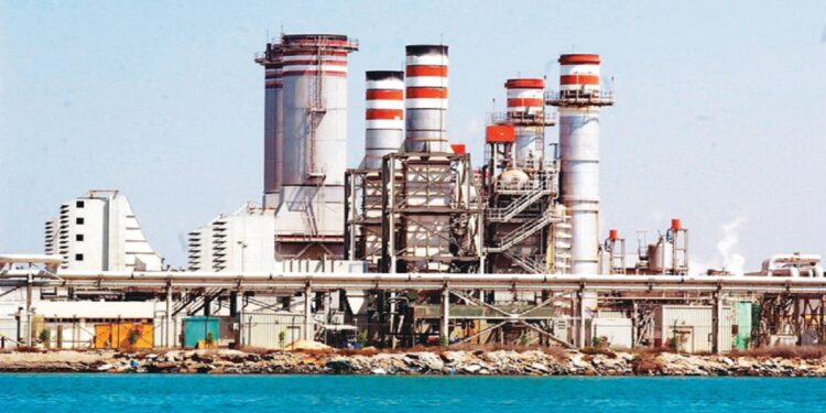 خبراء الصحة العامة في السعودية يكشفون حقيقة العلاقة بين “المياه المُحلاة” ومرض “الخرف”