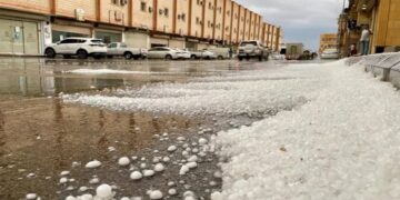 عودة البرد والأمطار.. أجواء شتوية متقلبة تشبه أوروبا تبدأ الأحد