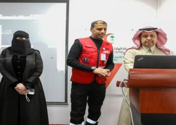 مدير “تعليم الجوف” يُدشِّن برنامج “المسعف المدرسي”