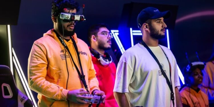 المملكة تدخل “غينيس” للأرقام القياسية وتتوج الفائزين بكأس العالم للدرونز