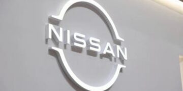 “نيسان” اليابانية تقرر عرض 3 نماذج سيارات من ابتكارات طلاب كليتها الفنية