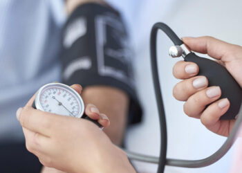 7 خطوات بسيطة وفعّالة يجب اتباعها لتحميك من ارتفاع ضغط الدم