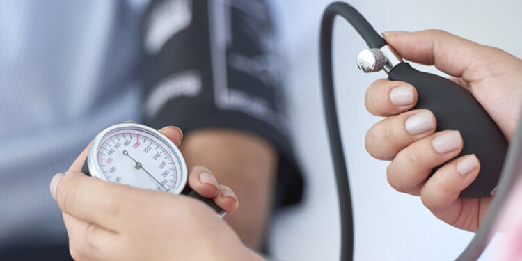 7 خطوات بسيطة وفعّالة يجب اتباعها لتحميك من ارتفاع ضغط الدم