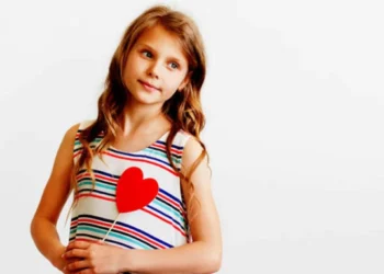 استشاري: زيادة الوزن عند الإناث يرفع مخاطر النمو المبكر