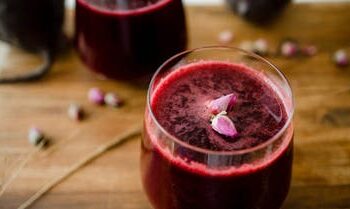 عصير لن تندم أبداً إذا تناولته يومياً خاصة في فصل الشتاء .. ما هو ؟