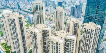 ديون تهدد القطاع العقاري في الصين 2025