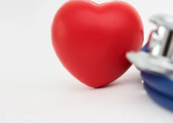 استشاري يكشف: 6 عادات ذهبية لحماية قلبك ونبض حياتك