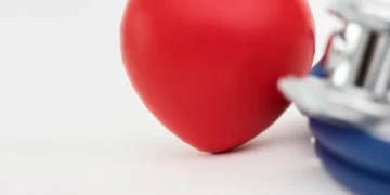 استشاري يكشف: 6 عادات ذهبية لحماية قلبك ونبض حياتك