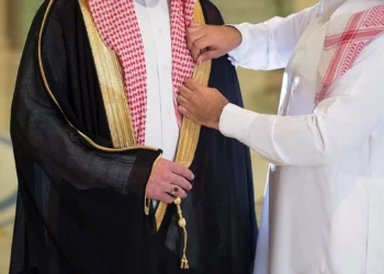 البشت.. زي تقليدي يعكس الهوية الثقافية والتراث العريق للمملكة