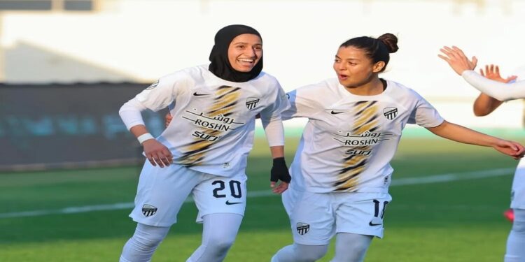نادي الاتحاد يكرم لاعبته أسرار الشيباني
