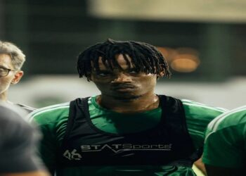 الأهلي يعلن تجديد عقد نجم الفريق ريان حامد